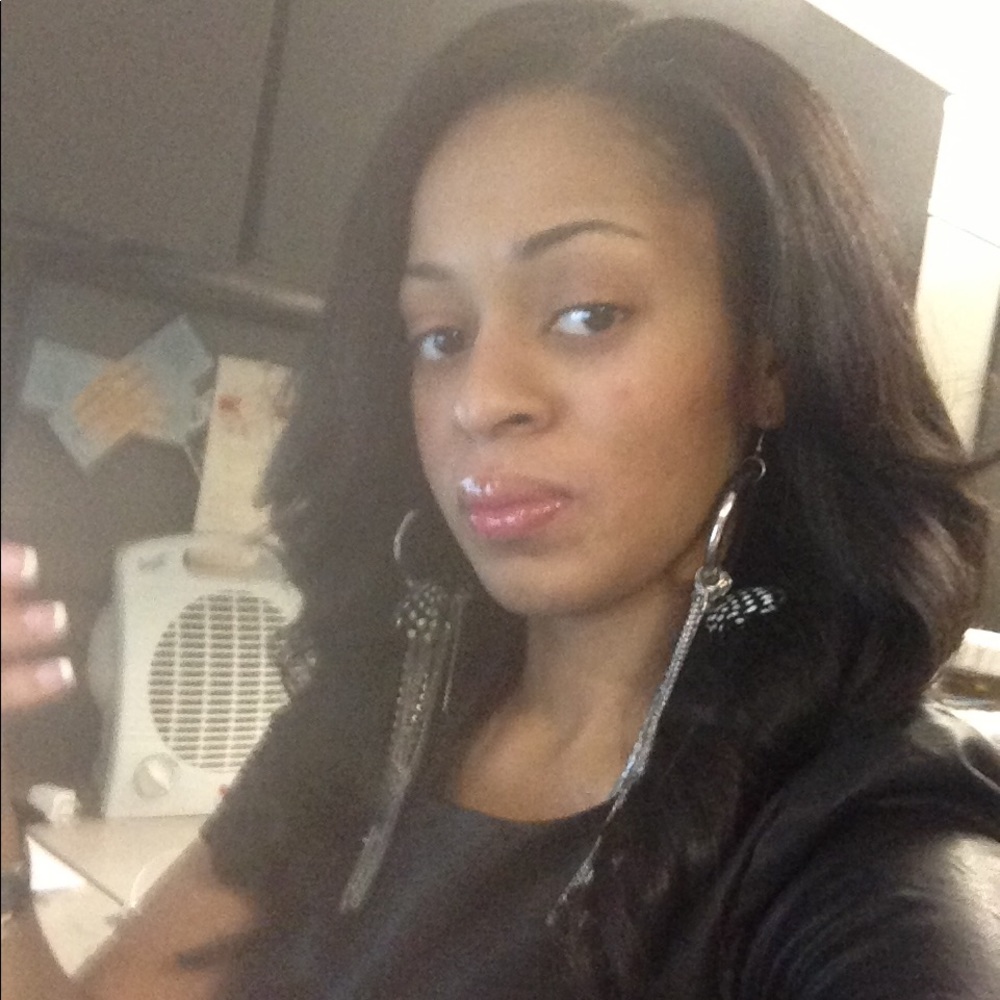 Meet your Posher, Marcia
